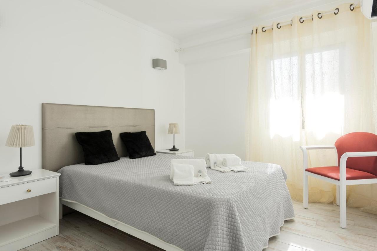 Chantal Apartment - Near The Beach - Quarteira Eksteriør billede